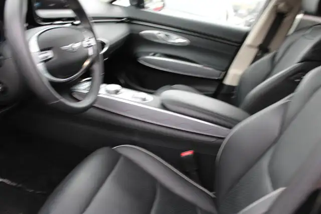 2026 Toyota Corolla Hybrid SE CVT AWD - Photo 18