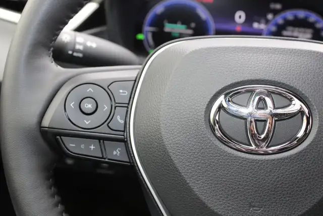 2026 Toyota Corolla Hybrid SE CVT AWD - Photo 20