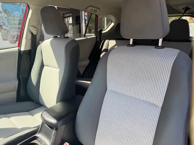 2013 Toyota RAV4 LE - Photo 5