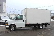 2025 GMC Savana CUBE 14 PIEDS ROUE SIMPLE / 6.6 LITRES / CAMION - Photo 2