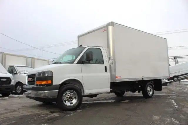 2025 GMC Savana CUBE 14 PIEDS ROUE SIMPLE / 6.6 LITRES / CAMION - Photo 4