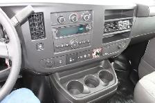 2025 GMC Savana CUBE 14 PIEDS ROUE SIMPLE / 6.6 LITRES / CAMION - Photo 6