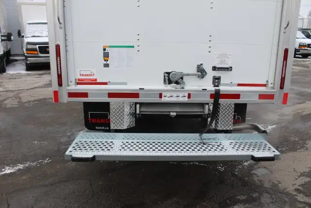 2025 GMC Savana CUBE 14 PIEDS ROUE SIMPLE / 6.6 LITRES / CAMION - Photo 13