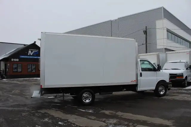 2025 GMC Savana CUBE 14 PIEDS ROUE SIMPLE / 6.6 LITRES / CAMION - Photo 15