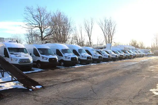 2025 GMC Savana CUBE 14 PIEDS ROUE SIMPLE / 6.6 LITRES / CAMION - Photo 24