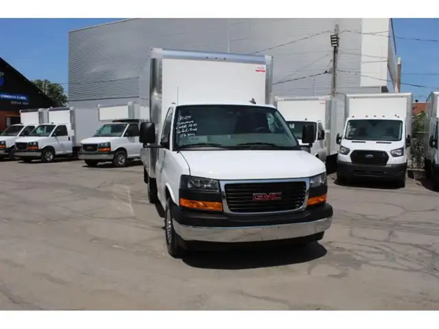 2025 GMC Savana CUBE 12 PIEDS ROUE SIMPLE 6.6 LITRES 117 KM / CA - Photo 9