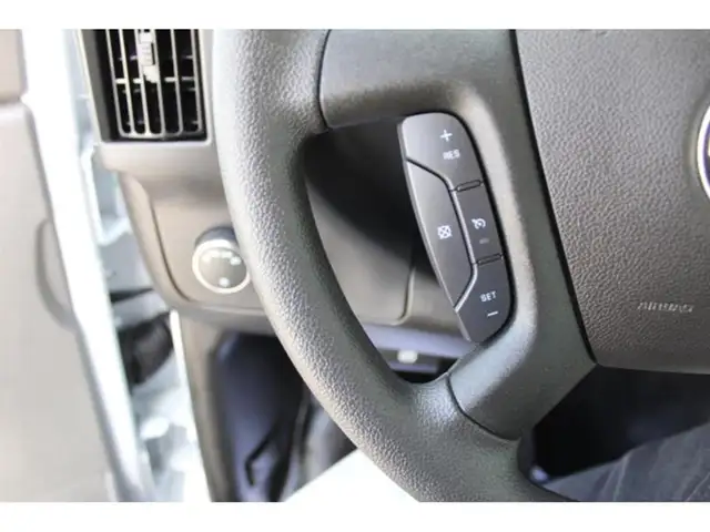 2025 GMC Savana CUBE 12 PIEDS ROUE SIMPLE 6.6 LITRES 117 KM / CA - Photo 15