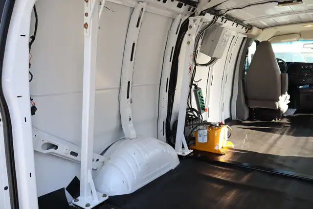 GMC Savana Cargo ALLONGÉ CARGO NACELLE RH38D ISOLÉ / 41.000 KM C - Photo 17