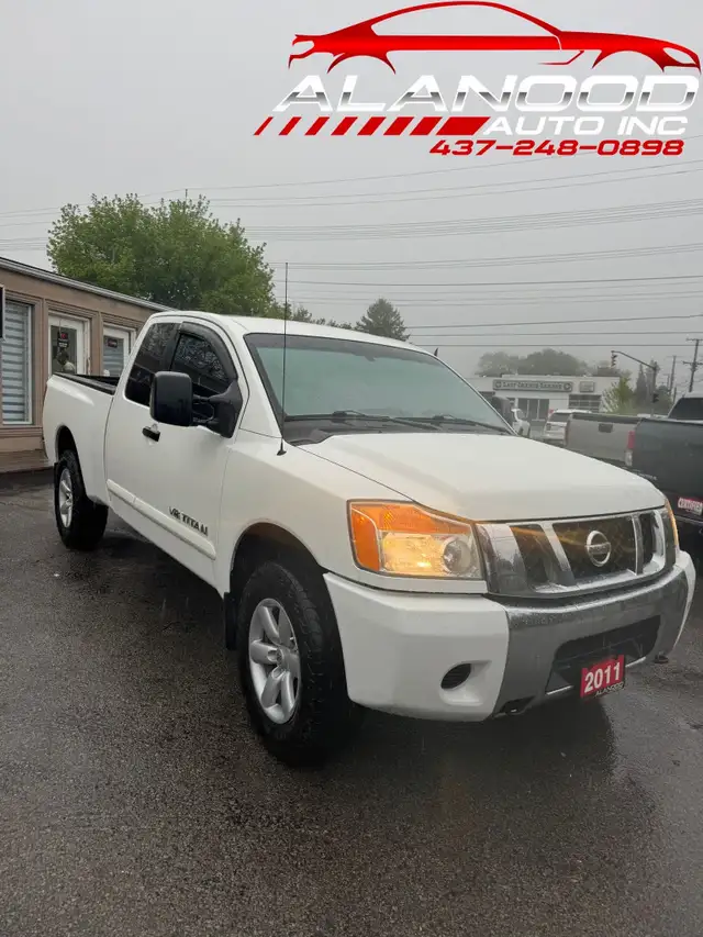 2011 Nissan Titan SV 4x4 King Cab LWB (CERTIFIED) - Photo 3