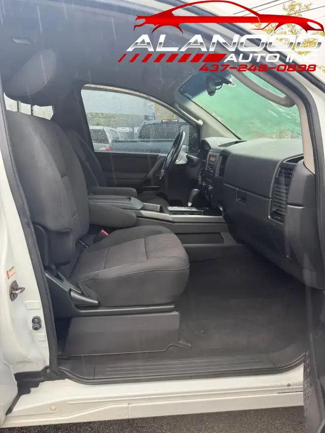 2011 Nissan Titan SV 4x4 King Cab LWB (CERTIFIED) - Photo 12