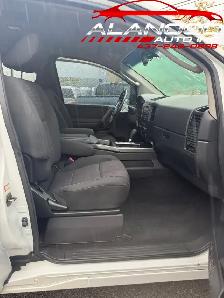 2011 Nissan Titan SV 4x4 King Cab LWB (CERTIFIED) - Photo 12
