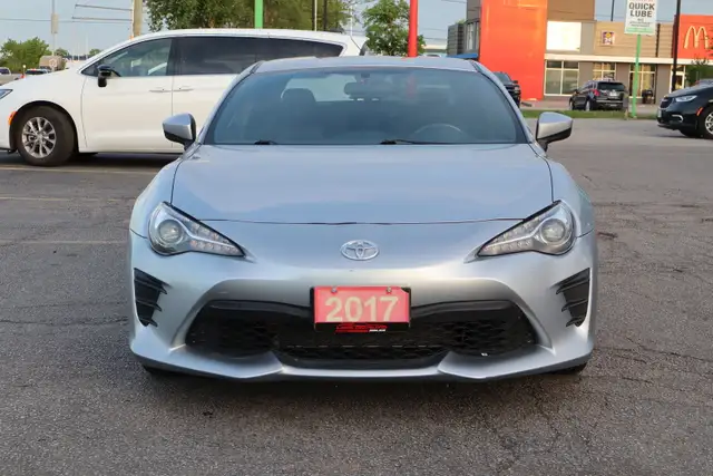 2017 Toyota 86 - Photo 2