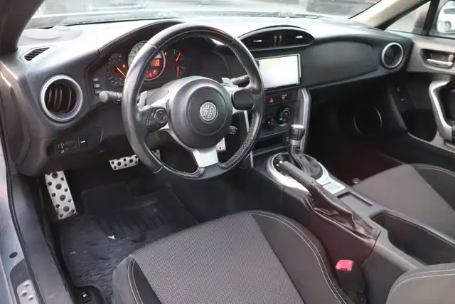 2017 Toyota 86 - Photo 9