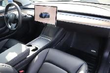 2022 Tesla Model 3 - Photo 10