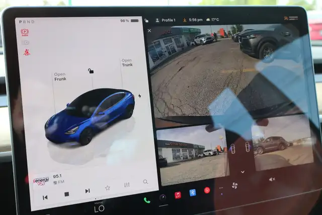2022 Tesla Model 3 - Photo 17