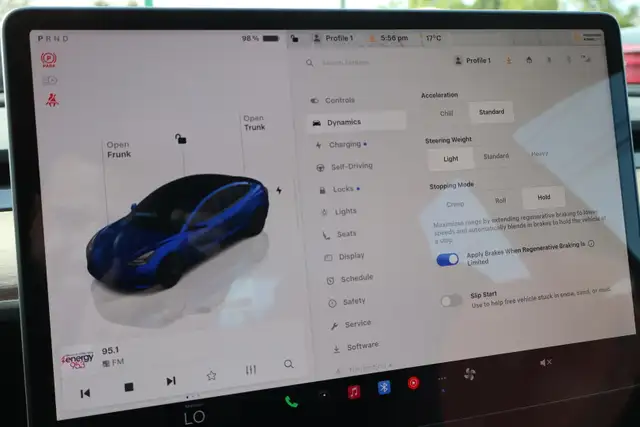 2022 Tesla Model 3 - Photo 19