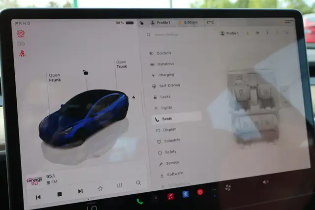 2022 Tesla Model 3 - Photo 23