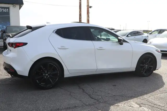 2023 Mazda MAZDA3 - Photo 7