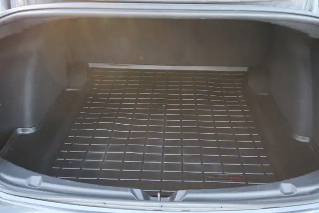 2023 Tesla Model 3 - Photo 7