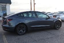2023 Tesla Model 3 - Photo 9