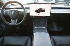 2023 Tesla Model 3 - Photo 14
