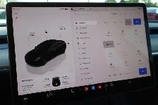 2023 Tesla Model 3 - Photo 21