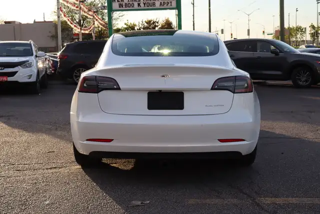 2020 Tesla Model 3 - Photo 6