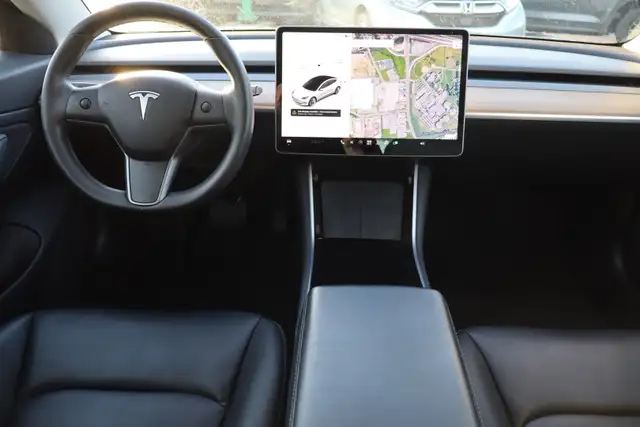 2020 Tesla Model 3 - Photo 13