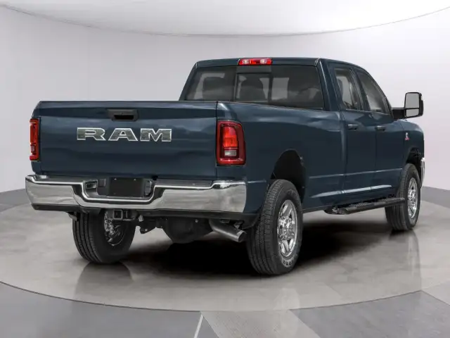 2026 Ram 3500 - Photo 2