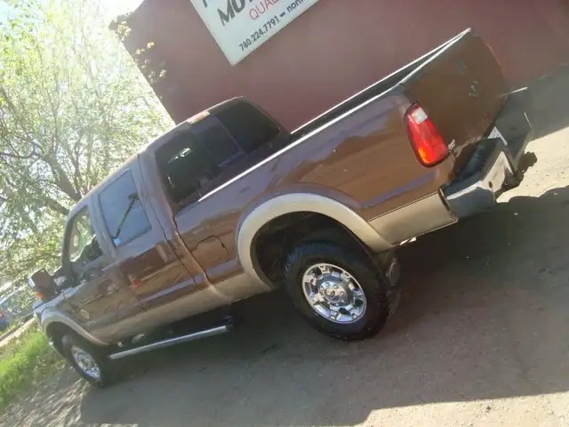 2012 Ford Super Duty F-350 SRW CREW CAB 4X4 LARIAT 6.7L DIESEL - Photo 2