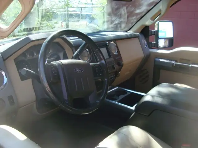 2012 Ford Super Duty F-350 SRW CREW CAB 4X4 LARIAT 6.7L DIESEL - Photo 5