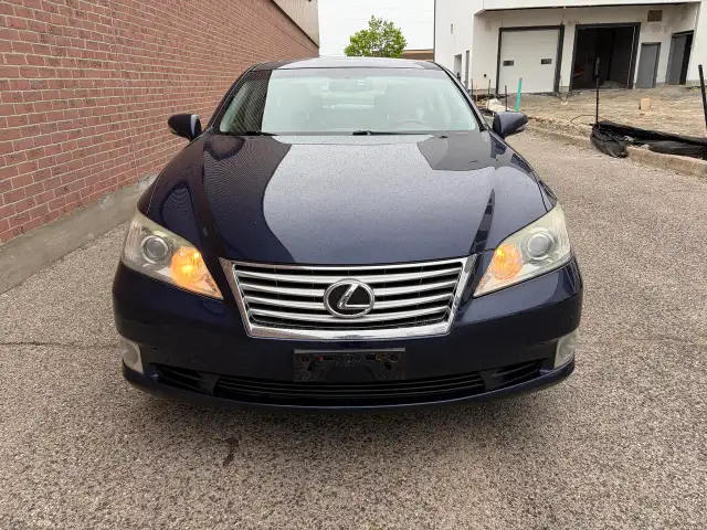 2011 Lexus ES 350 Navigation certified - Photo 2