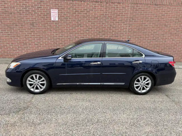 2011 Lexus ES 350 Navigation certified - Photo 3