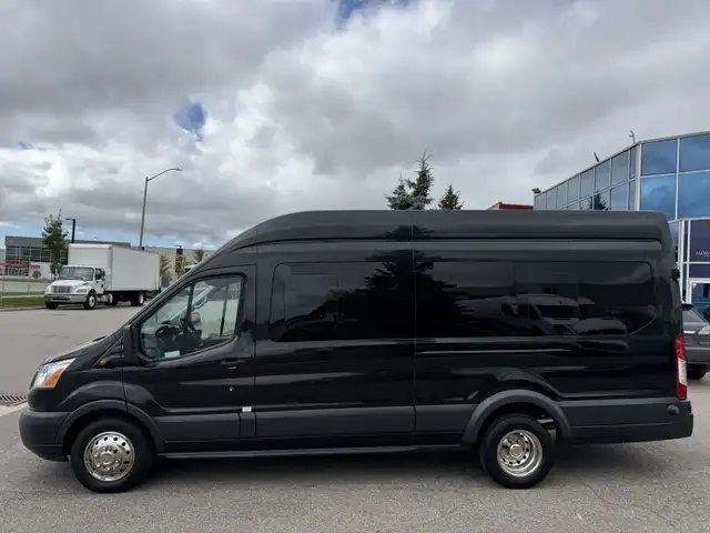 2015 Ford Transit Wagon T350HD XLT 15 Passenger - Photo 12