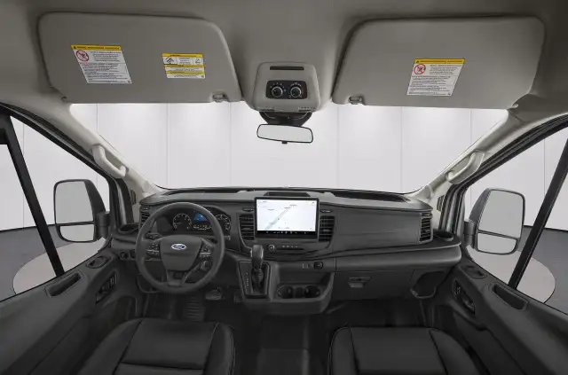 2024 Ford Transit 350 MR PASS XL - Photo 5