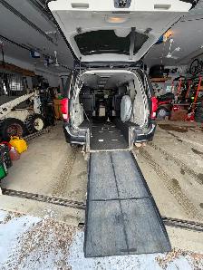 2013 Dodge Grand Caravan Crew wheelchair conversion - Photo 10