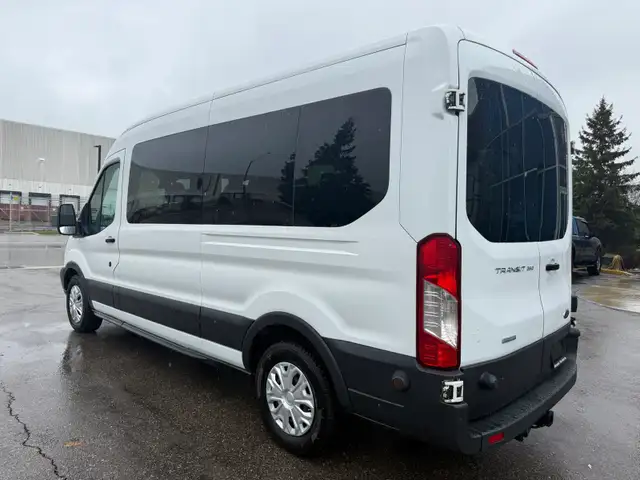 2015 Ford Transit Wagon Ford Transit - 12 Passengers - Photo 7