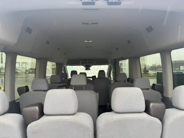2015 Ford Transit Wagon Ford Transit - 12 Passengers - Photo 11