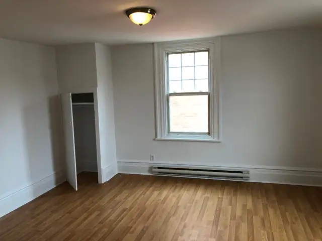 Charmant 4 ½ logement à louer. situé au centre de Sainte-Thérèse - Photo 7