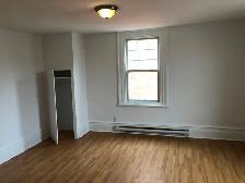 Charmant 4 ½ logement à louer. situé au centre de Sainte-Thérèse - Photo 7
