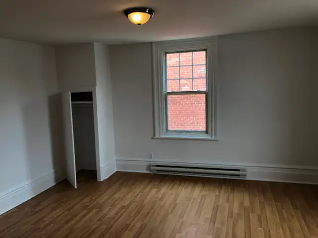 Charmant 4 ½ logement à louer. situé au centre de Sainte-Thérèse - Photo 8