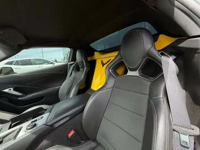2015 Chevrolet Corvette - Photo 11