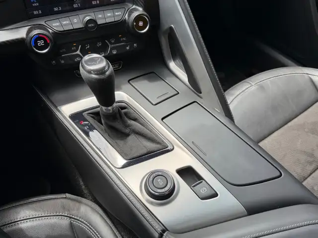 2015 Chevrolet Corvette - Photo 16