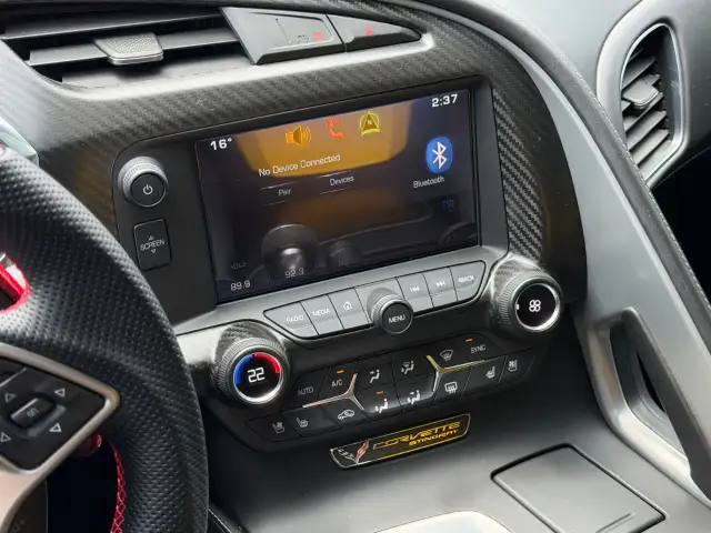 2015 Chevrolet Corvette - Photo 17