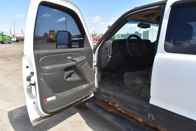 2007 GMC Sierra Classic 3500 - Photo 6