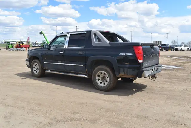 2006 Chevrolet Avalanche 1500 4WD - Photo 2