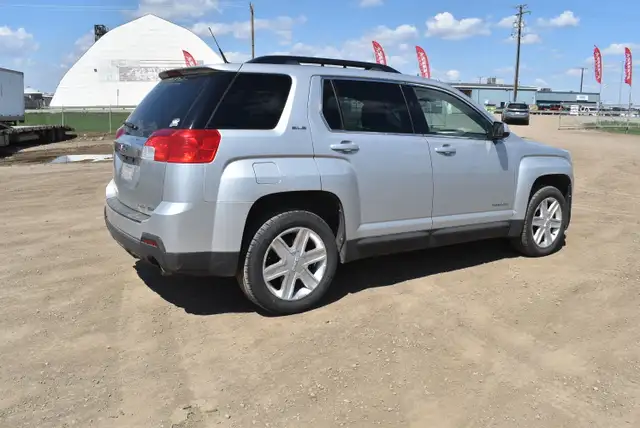 2011 GMC Terrain SLE - Photo 3