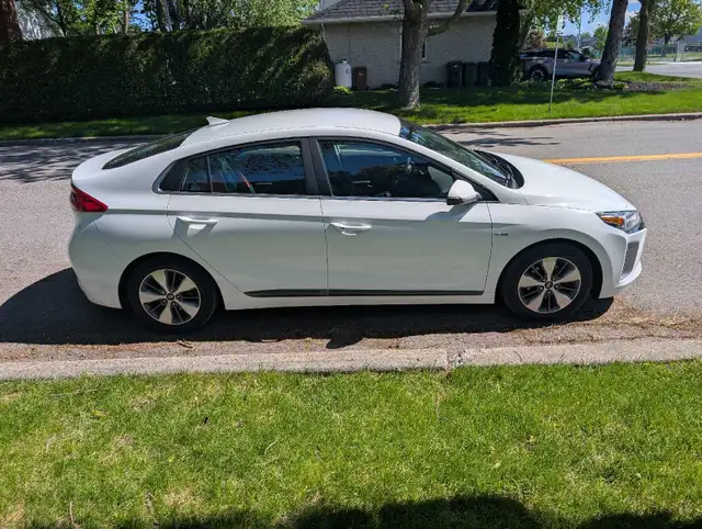 Hyundai Ioniq hybride   Saint-Hyacinthe Ghislain 819-818-1744