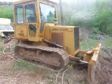 John Deere 450G bulldozer