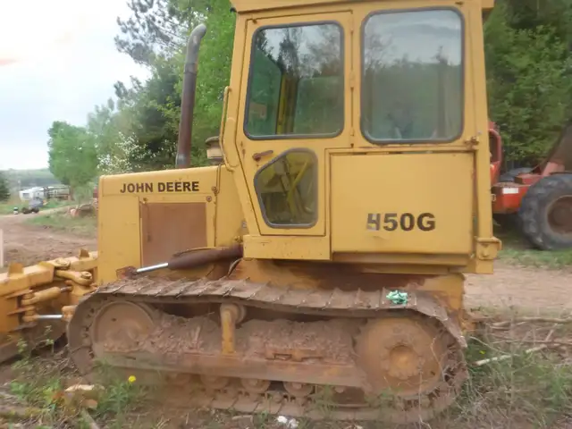 John Deere 450G bulldozer - Photo 2